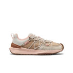 Women's UNEEK Trekker Sneaker | Plaza Taupe/Cameo Rose